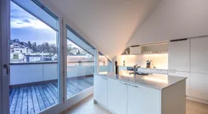 Top City Center Apartments location next to Lion Monument - Image 3
