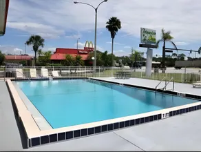 Polynesian Inn - Image 2