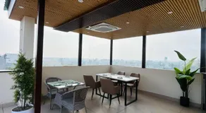 The Aero Lounge Hotel 2kms From Airport - Image 4