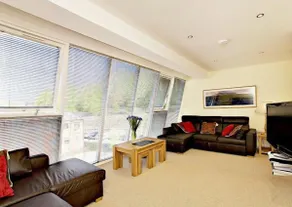 Penthouse Suite - Image 4