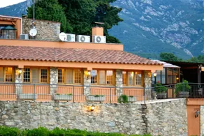 Restaurante y Alojamiento Can Mach - Image 3