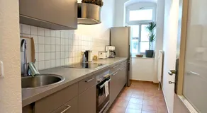 Ruhige 65 qm Wohnung mit Balkon & Parkplatz - 10 Min Neustadt - Image 2