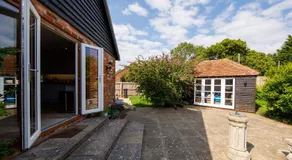 " Orchard Croft Lodge ", New Property, DOG FRIENDLY, Ideal for " GOODWOOF " !! 5 Minutes from Southend Barns, 9 Minutes From Sandy West Wittering Beach, 2 Bathrooms, Can Sleep 8 On Request, ' Starlink ' Wi-Fi & Sky Sports, Zip & Link Super-King beds - Image 3