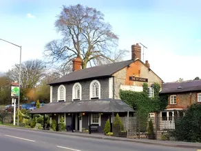 The Ivy House - Image 4