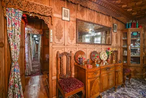 Firdous Houseboats at Dal Lake - Image 5