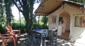 Hébergements camping "Les pieds dans l'eau" - Image 2