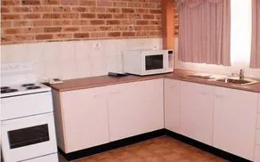 Lake Haven Motor Inn - Image 4