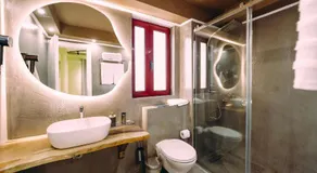 Ananda Apartments - Image 2