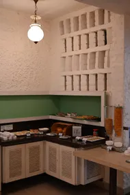 Little Chef Hotel - Image 5