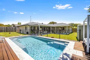 Family-friendly Home With Private Pool and BBQ - Image 4