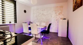 White Spacious Apartment - Image 5