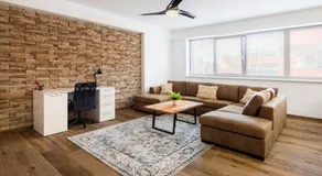 City Center Gallery Apartment - Image 4