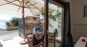 Purple Flower Suite Apartment - Image 2