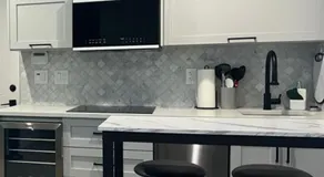 Modern West Coast Contemporary Suite - Image 4