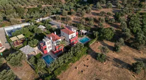 Family Villas Magic Media Resort with Private Heated Pool, Playground, Basketball & Game Room - Image 3