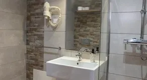 Lagos Downtown Guesthouse - Image 2