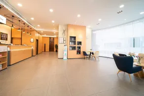 Hanting Hotel Zhuhai Gongbei Port - Image 4