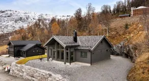 Hytte med fjellutsikt til nydelig natur - Image 3
