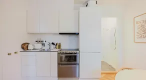 Stunning apartment by the lakes - Image 4