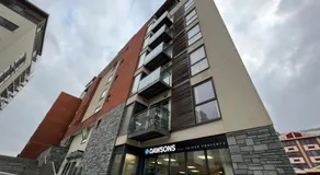 Two Bedroom Luxury Apt with film style - Image 3