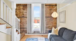 The Vonkampen on Front! Perfect location in the Heart of Downtown! - Image 2