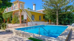Disfrutala! Los Jazmines - Traditional Andalusian house with BBQ and private pool just 15 min from Malaga city, Golf and Beach - Image 2
