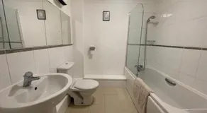 4 Bradford Old Town Swindon, 2 Bedroom, Sleeps 5, Free Secure Parking, Wifi, Long Stay Disc - Image 4