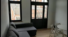 Midi Station Square Apartment - Image 3