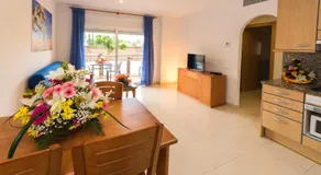 InmoSantos Apartamentos Daniel - Image 4