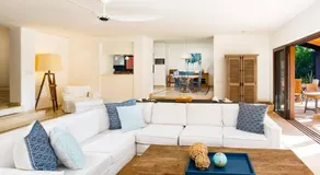 LA ROCA 8 min WALKING DISTANCE TO THE BEACH - Image 2