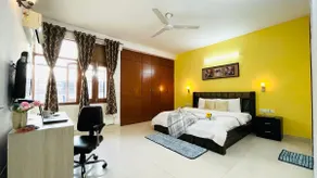 BluO Classic 1BHK - Defence Colony Mkt - Image 4