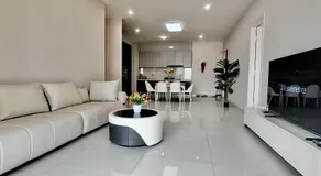 Astonishing Ocean View 4 Bedroom Huge Balcony 2 Car Park - Image 5
