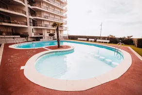 Gran atico delante del mar con piscina - Image 4
