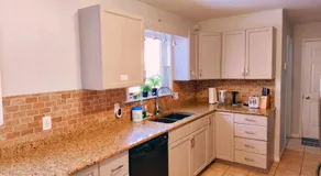 Yuan's Cozy 4BR House in Charlottetown - Image 4