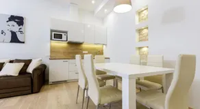 Center Avenue Apartments - Image 2