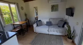 Adorable microcasa a 4km del centro de Maldonado y de playa mansa, en barrio muy tranquilo! - Image 2