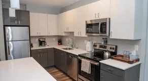 Luxury apartment with gym, steps from commuter rail #4011 - Image 5