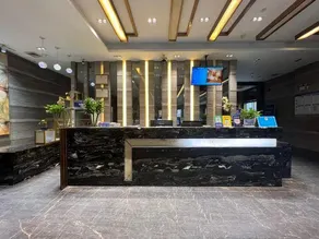 Lucky Hotel - Image 4