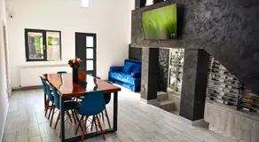Upforest Guesthouse - Image 2
