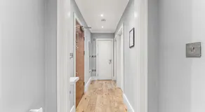 City Centre, Spacious, Ensuite, Smart TV, Sofa Bed - Image 5