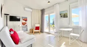 Domniki's Sea House - Image 2