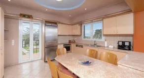 Gustav Retreat Villa - Image 5