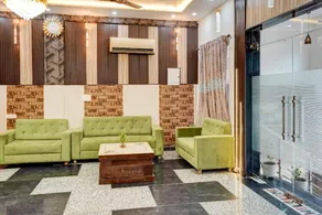 OYO 817707 Hotel Jimmy palace - Image 4