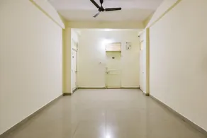 Radha Madhav Palace by OYO Rooms - Image 4