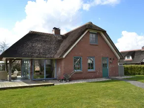Waterfront Villa with Private Jetty - Image 4