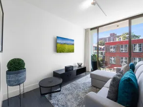 Modern Surry Hills 1 B/Room walk to Central - Image 2