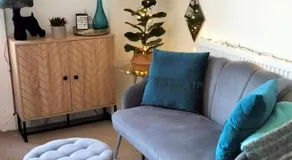 Cosy Seaside Snug - Image 3