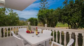En Elladi Apartment - Image 3