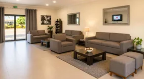 Viana Hotel - Image 4
