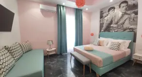 Nostalgia Retro Suites - Image 2